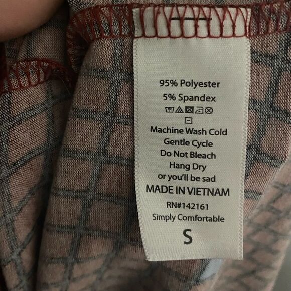 LULAROE | Irma Multicolor Geometric Red Half Sleeve Tunic Top Shirt Size S - Picture 7 of 8